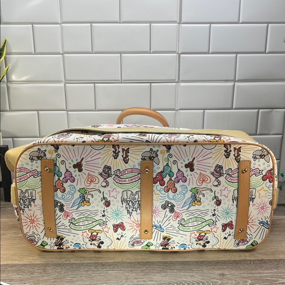 0149 DOONEY & BOURKE X DISNEY SKETCH DUFFLE WEEKENDER BAG 38830149 - Picture 3 of 15